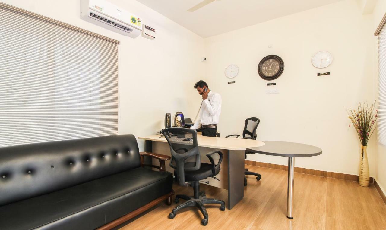Itsy Hotels Riyas Grand Тирупати Екстериор снимка