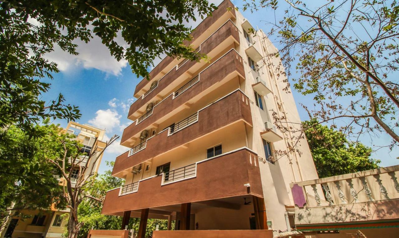 Itsy Hotels Riyas Grand Тирупати Екстериор снимка