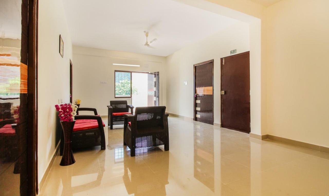 Itsy Hotels Riyas Grand Тирупати Екстериор снимка